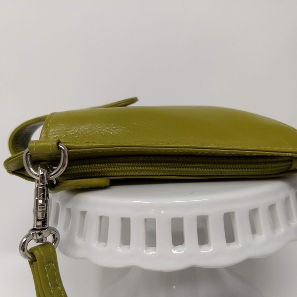 LIME GREEN GENUINE LEATHER PHONE CASE - Picture 3 of 4